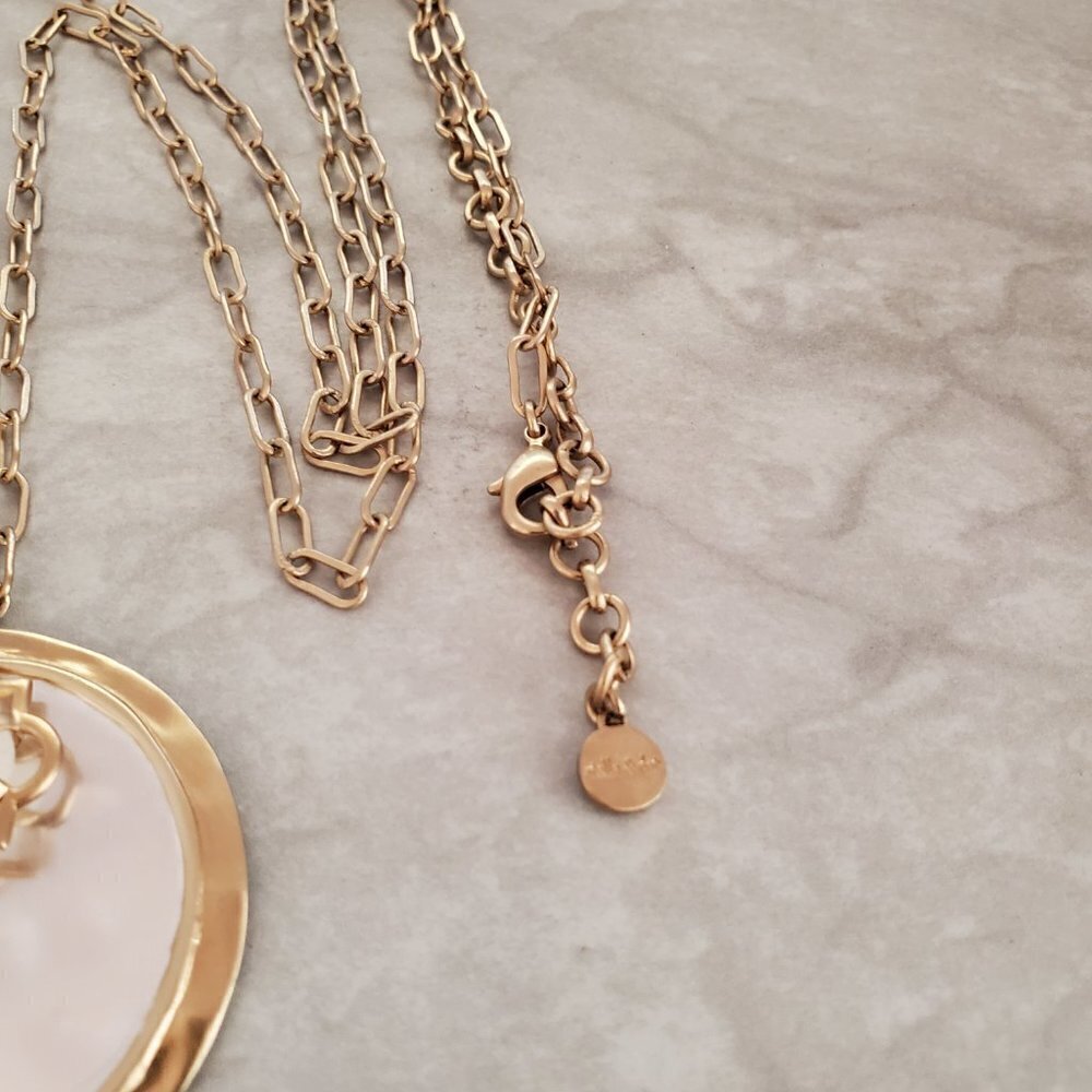 ✨ Stella and Dot Gold Silver Hammared Agate Distressed Pendant Necklace ✨ - Picture 3 of 10